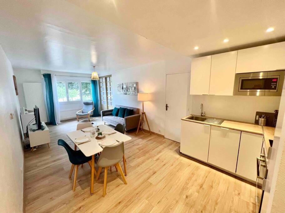 Apartmán Le Genevois - Parking Gratuit Annemasse Exteriér fotografie